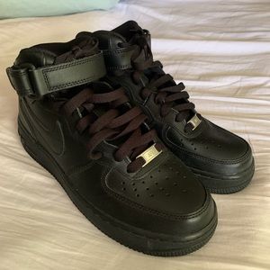 Black Mid Air Forces